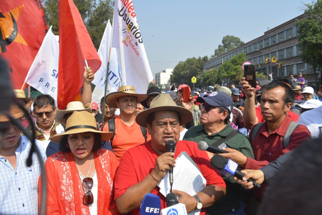 Después de las Marchas del 15 de Mayo: La Lucha Perseverante de los Maestros Mexicanos por sus Derechos